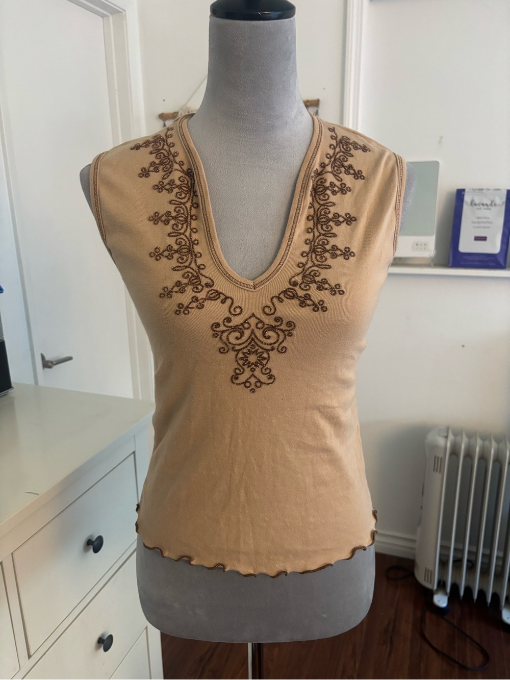 FANG Beige Embroidered V-Neck Sleeveless Top